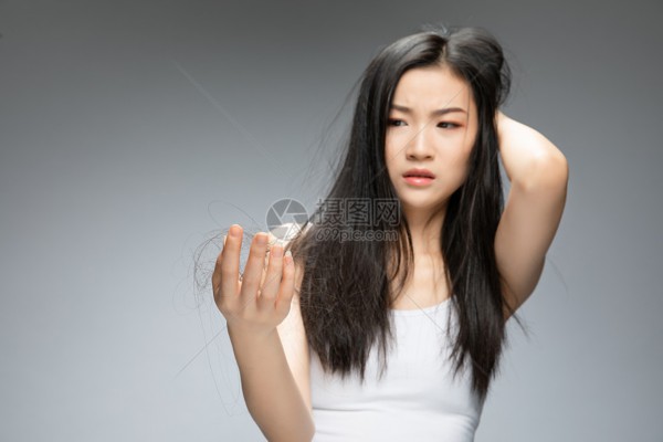 百合芦荟软胶囊：天然植物力量，助你年轻态抗衰老